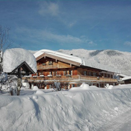 Winteransicht - tief verschneit, © im-web.de/ Regionalentwicklung Oberland Kommunalunternehmen