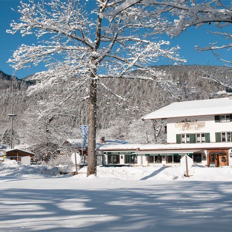 Gasthof Batznhäusl in Kreuth am Tegernsee im Wintermärchenland, © GERLIND SCHIELE PHOTOGRAPHY TEGERNSEE