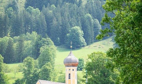 Kirche Hundham, © Alpenregion Tegernsee Schliersee