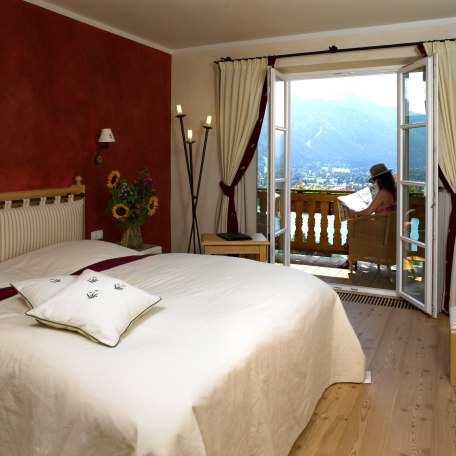 leeberghof-doppelzimmer_edelweiss_mit_seeblick_und_balkon