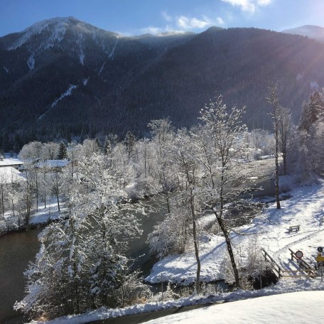 Flussblick vom Balkon aus, © im-web.de/ Tourist-Information Kreuth