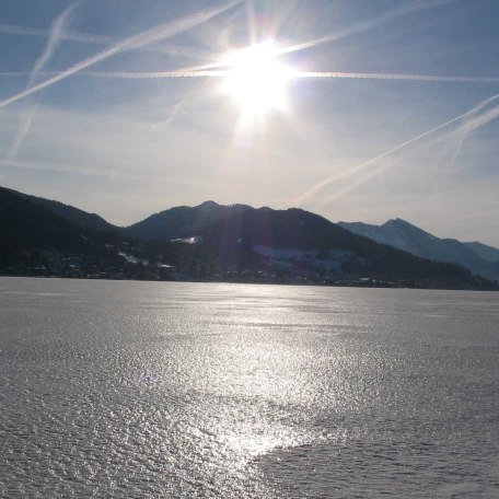 See mit Eisdecke, Blick nach SO, © im-web.de/ Tourist-Information Bad Wiessee