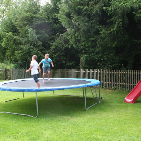 Trampolin im Sommer, © im-web.de/ Tourist-Information Bad Wiessee